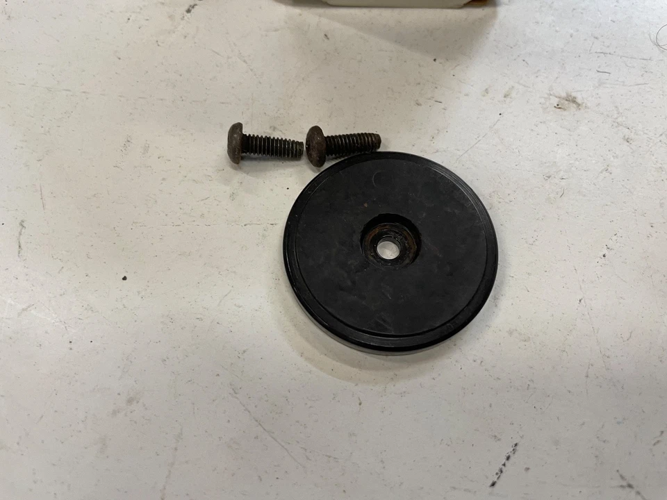 Isolatore pinza freno anteriore 65-66 Corvette C2 - Immagine 1 di 1