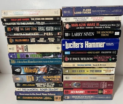 Lot Sceince Fiction Del Rey Berkley Daw Ace Baen RoC Paperback Niven Mcintyre Foto 1 de 4