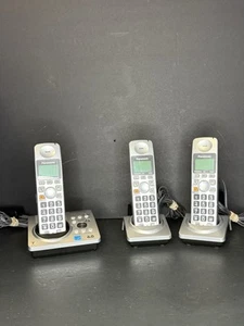 Panasonic KX-TG1033S Digital Cordless Phone Answering System with 3 Headsets - Zdjęcie 1 z 7