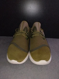 Nike Lunarcharge Essential Mens Running Trainers 923619-300 Green White UK 11 - Picture 1 of 15