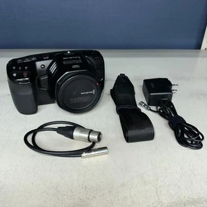 Cámara de cine de bolsillo Blackmagic 6K compacta de alto rendimiento japonesa - Imagen 1 de 11