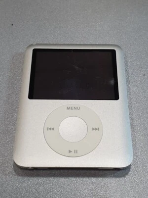 Apple Ipod Nano 3Ra Generación A1236 4Gb Para Piezas No Funcionando - Imagen 1 de 4