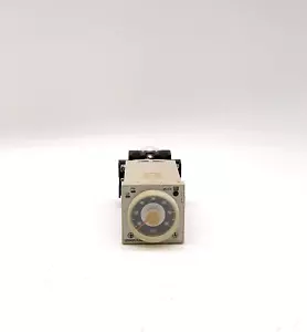 Omron H3BA-N Solid State Timer - Picture 1 of 5