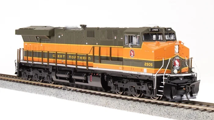 Broadway Limited 7306 N GN GE ES44AC Diesel Locomotive Sound/DC/DCC #2905 - Image 1 of 1