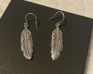 Silpada 'Etched Feather' Drop Earrings in Sterling Silver W3499 - Picture 1 of 7