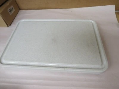 CUTCO Cutting Board Medium Footed 8x12 - Image 1 of 2