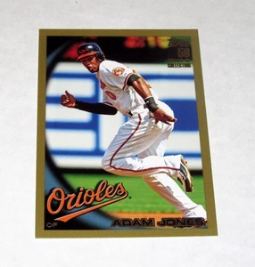 2010 Topps Gold 25 Adam Jones (#/2010) Orioles - Foto 1 di 1
