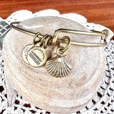 Brazalete Brazalete Seashell Alex And Ani Cristal Dorado Verano Playa Boho Crucero Foto 1 de 3