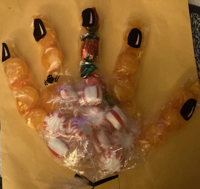 Bolsas de dulces Wilton en forma de mano, lote = 3 llenas de dulces mixtos😁 Foto 1 de 2