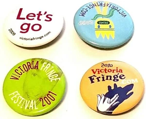 Raro Lote de 4 Botones Pinbacks Fringe Fest. Victoria 2001,2008, 2009, 2010 usado en excelente estado - Imagen 1 de 7