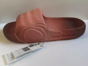 Damen Adidas Adilette 22 Slides Wonder Clay / Wild Sepia / Rot IG7492 UK 9 - Bild 1 von 14