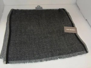 VAN HEUSEN MEN'S GRAY & BLACK SCARF - BLACK TRIM - RET 40.00(CL-A-10-22)FS - Picture 1 of 5