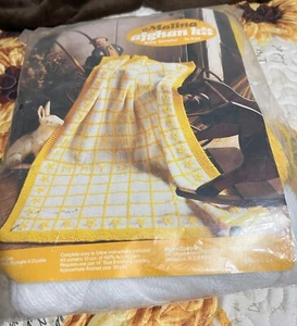 Vintage Malina Baby blanket kit to knit yellow/white - Picture 1 of 2