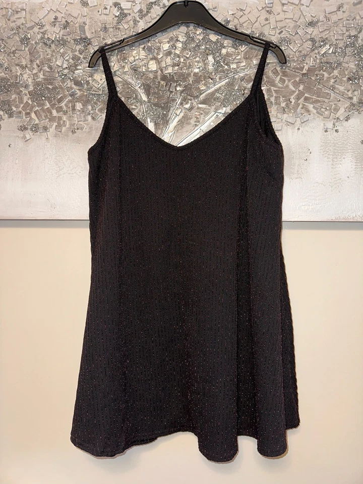 YOURS Women Plus Size  Black with red Glitters V-neck party cami size UK 30-32 - Image 1 of 4