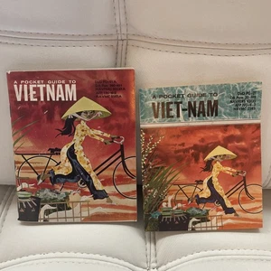 Set Of 2 Genuine Vietnam era Military Pocket Guide To Viet Nam 60’s DOD Booklet - Picture 1 of 10