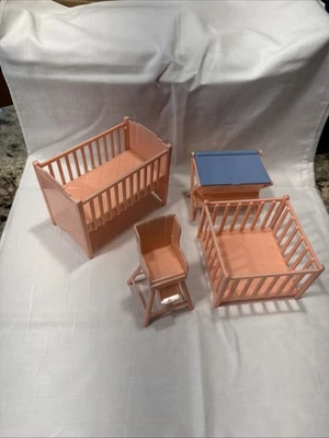 Идеальная крупномасштабная мебель для кукольного домика 60-е лот из 4 предметов - Изображение 1 из 4