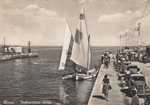 CARTOLINA *98 RIMINI EMILIA ROMAGNA IMBOCCATURA PORTO VACANZA VIAGGIATA 1954 - Foto 1 di 2
