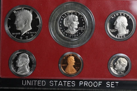 Gorgeous 1979-S Proof Set with 4 Type 2 Coins!  1c, 5c, 10c, 25c!! Cover