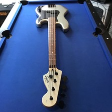 Comprar fender precision bass. Precios Tienda Online, Barcelona, Mataró o  Vic.