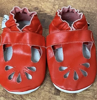 Zapatos de bebé de peather suave, zapatos de guardería, suela de gamuza cochecito Sandalias Foto 1 de 2