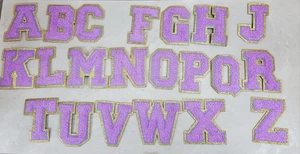 Lote de parches de letras moradas con adornos dorados - apliques de hierro - letras del alfabeto nombre - Imagen 1 de 4