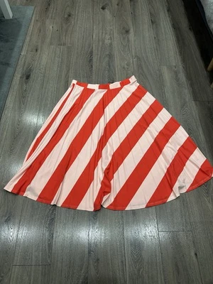 F&F Skirt UK 18 (pre owned). - Image 1 of 4