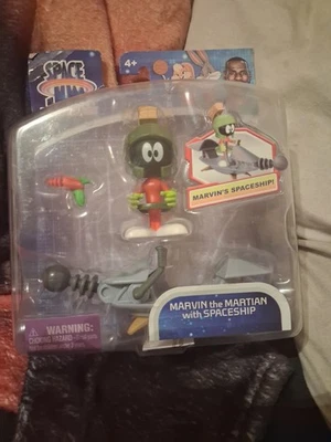 Marvin the Martian Space Jam a New Legacy 4" Toy Figure with Spaceship NEW - Image 1 of 2