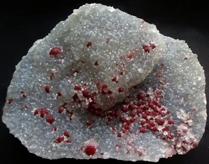 STUNNING RED FLUORITE BALLS ON MM QUARTZ FORMATION BASE MINERALS SPECIMEN*22.3 - Picture 1 of 6