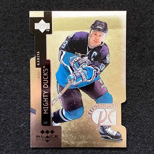 1997-98 BLACK DIAMOND PAUL KARIYA PREMIUM CUT TRIPLE