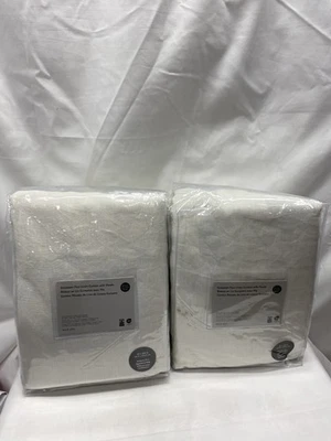 Juego de 2 cortinas opacas de lino europeo plisado West Elm Foto 1 de 4