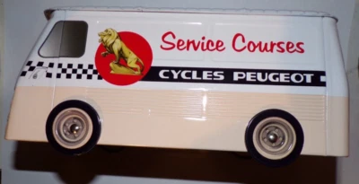 BOITE EN Métal A BISCUIT GÂTEAU BRETAGNE PEUGEOT J7 j9 SERVICE COURSES  - Photo 1/4