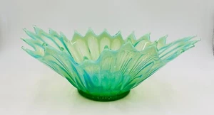 Fostoria Heirloom Green Opalescent Glass Oval Bowl Centerpiece 14" x 9" x 5" EUC - Picture 1 of 6