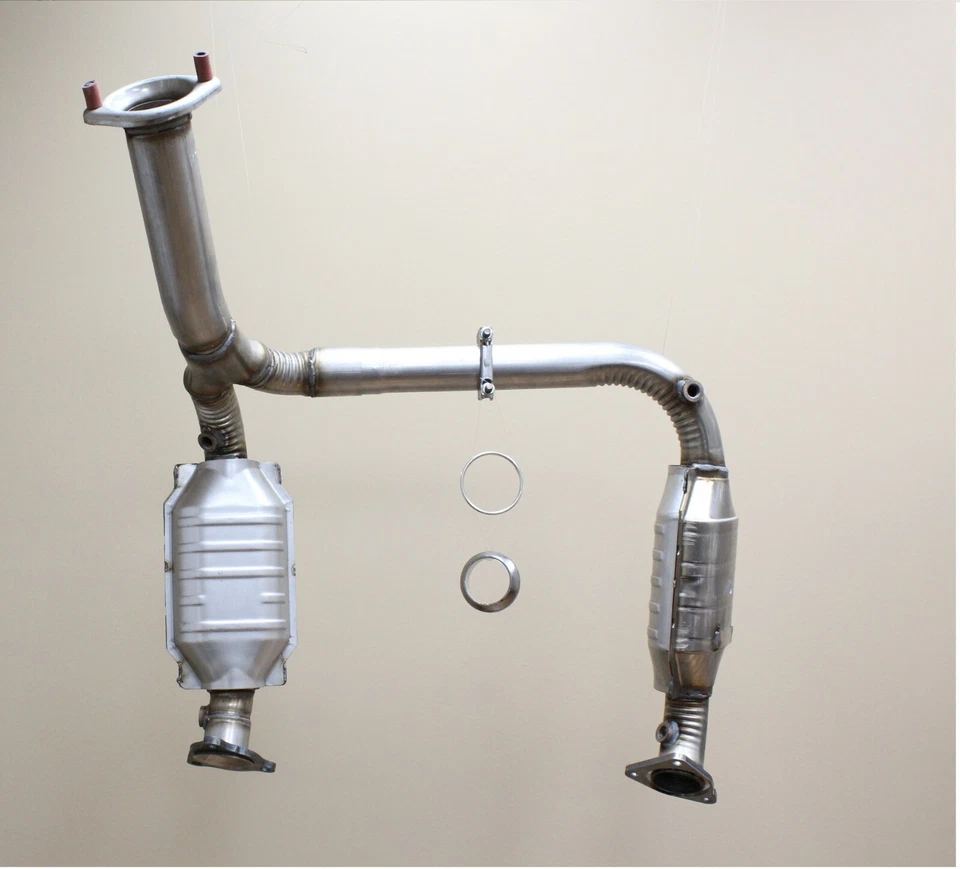 2007 2008 Chevrolet Avalanche 5.3L V8 RWD Catalytic Converter Foto 1 de 1