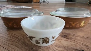 Lot of 3 Vintage Pyrex Americana (2) 1 1/4 qt Oval Casseroles wLid & 1 1/2 Bowl - Picture 1 of 19