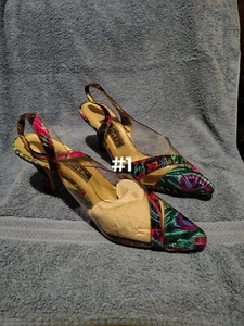 Woman's Heels - Picture 1 of 18