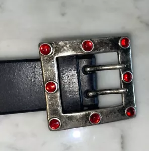 Guess Vintage Women's Black Leather Belt With Red Rhinestone Buckle Sz Large - Picture 1 of 3