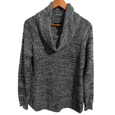 Suéter cuello capucha blanco y negro AGB súper suave para mujer talla grande Foto 1 de 4