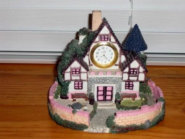 Cottage House Clock Works Pearl Quartz ~ Vintage 1985 Beautiful - Image 1 of 4