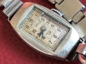 * Alte ausgefallene Damen Armbanduhr mechanisch Marke sehr schlecht lesbar läuft - Bild 1 von 7