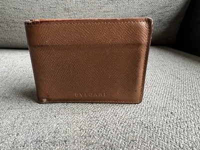 Cartera para tarjetas BVLGARI de cuero plegable doble de lujo usada Foto 1 de 4