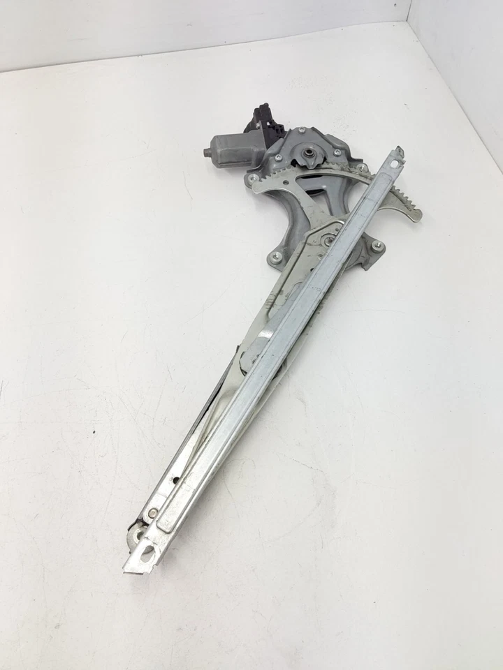 2011-2015 Scion TC Front Right Window Regulator Motor OEM 85710-35180 - Image 1 of 4
