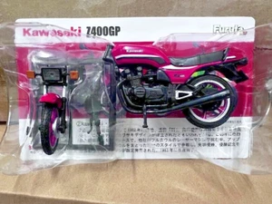 Furuta 1/24 Vintage Motor Bike - Kawasaki Z400GP motorbike model kit - Picture 1 of 2