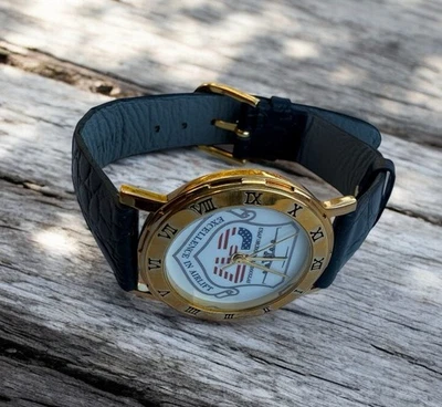 Часы наручные памятные черные и золотые McDonnell Douglas C 17 - Изображение 1 из 4