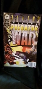 ALIENS VERSUS PREDATOR WAR # 1 Dark Horse Comics 1995 1st Print HGC! - Picture 1 of 1