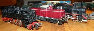 Trix Express Konvolut 3 Loks, 12 Waggons, Trafo, Schienen, Häuser usw. TOP - Bild 1 von 24