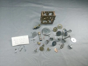 Vintage Lot Of Clock Gears Steampunk Clock Parts Repair - Picture 1 of 8