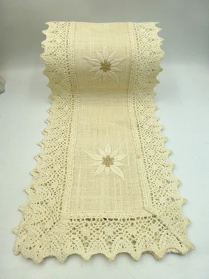 Ubelhor Austria Table Runner, Edelweiss Flowers, Cream, Crochet 'Lace' - Image 1 of 4