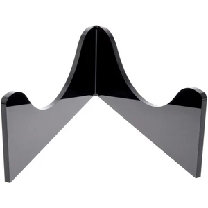 Caballete de exhibición curvo acrílico negro Plymor para mineral, 2.625"H x 5.75"W x 6.5"D - Imagen 1 de 2