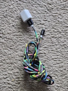 Cordon de charge pour téléphone Apple - Photo 1 sur 1
