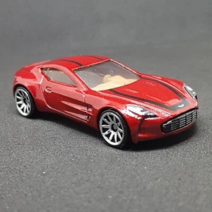 Hot Wheels Austin Martin One-77 Die Cast en rojo - Imagen 1 de 5
